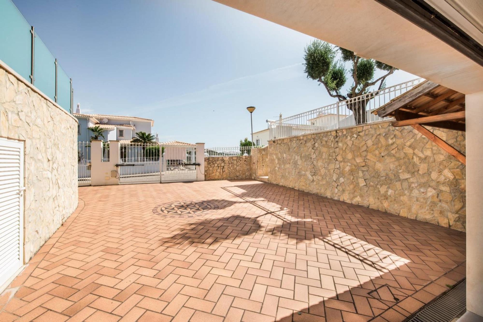 Villa Das Oliveiras Amazing Location Walk To Marina Restaurants Beach Albufeira Exterior photo
